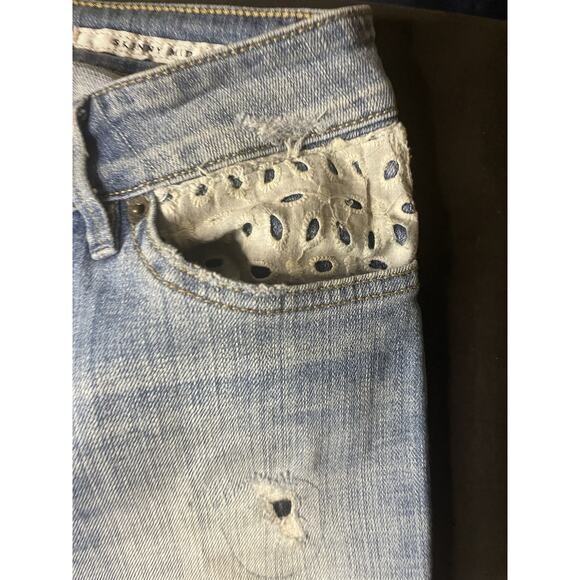Vintage Women’s Guess Skinny Mid Distressed Patched Jeans Size 26x31 - Picture 5 of 12